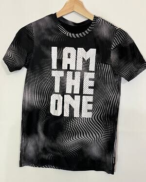 Spalding I AM THE ONE polyester child's T-shirt. Size medium.